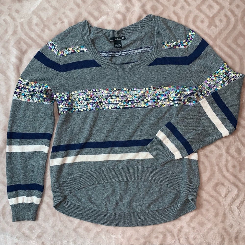 Willi Smith Beautiful Embellished Sweater
